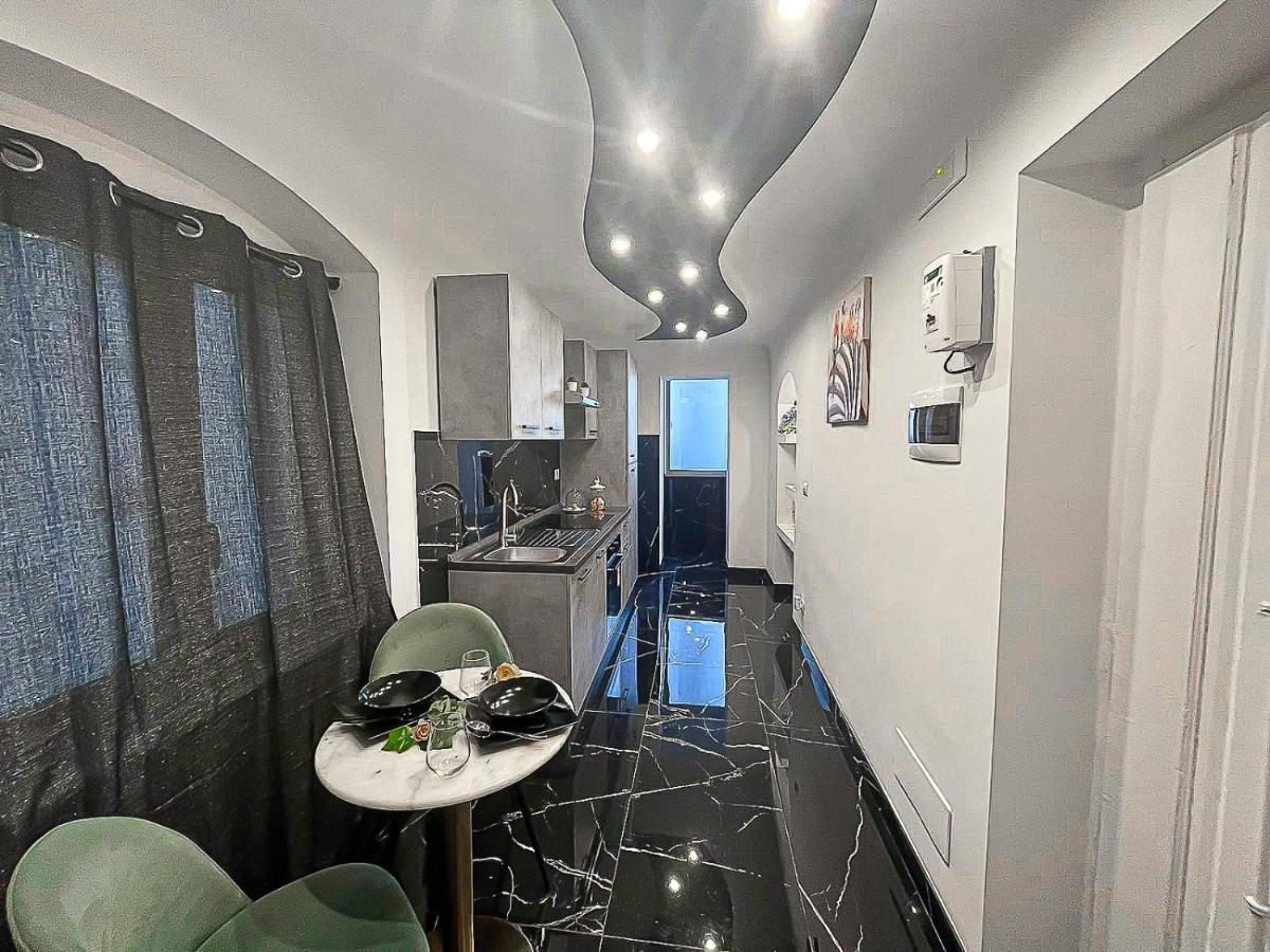 The Marble House Apartment Bari Bagian luar foto